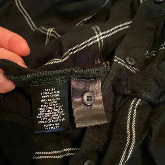 SANCTUARY BUTTON DOWN BLOUSE PLAID - Picture 4 of 4